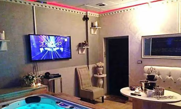 Patna Escorts Hotel Room