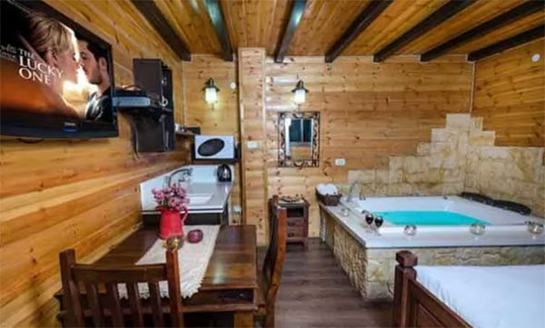 Patna Escorts Jacuzzi Room